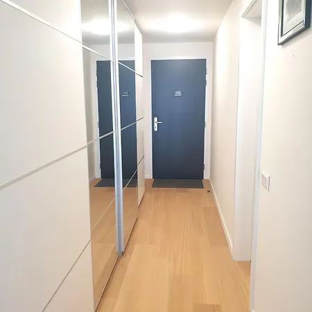 Apartment Modern On The Banks Of The Danube *