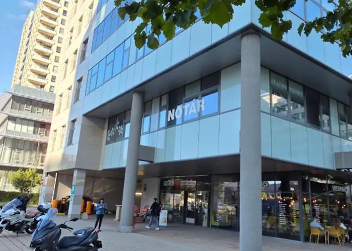 아파트 Modern On The Banks Of The Danube *