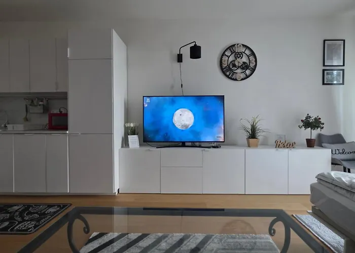 Modern On The Banks Of The Danube Apartman